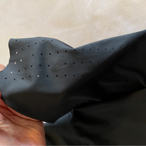 Women's Sleek High-Waisted Run Capri Leggings Black Small Activewear Sports Athl - Picture 2 of 9